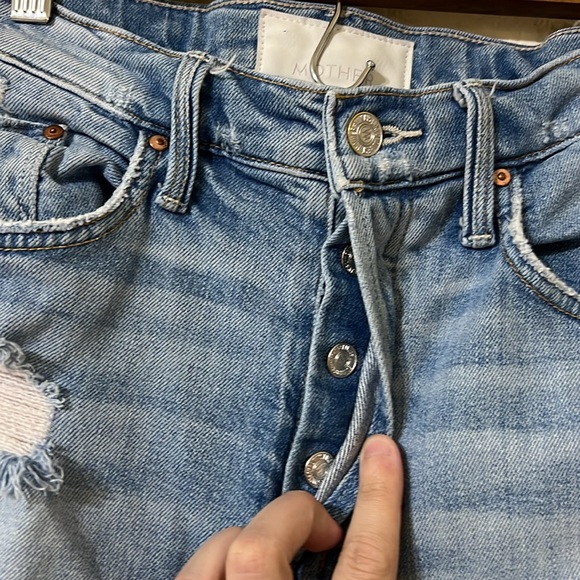 MOTHER Superior | The Tomcat The Confession Straight Leg Distressed Jean 26 - Picture 5 of 10